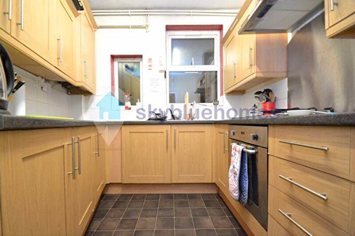 5 Bedroom Terraced House To Rent In Devana Road, Leicester, LE2