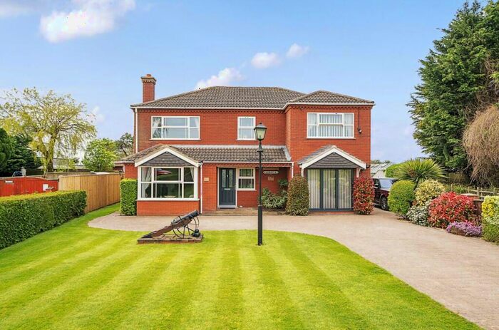 4 Bedroom Detached House For Sale In Eau Bank, North Somercotes, Louth, LN11