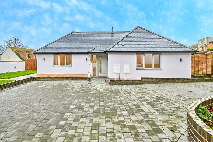 2 Bedroom Detached House For Sale In Peaslands Road, Saffron Walden, CB11