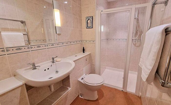 2 Bedroom Retirement Property For Sale In Turnpike Court, Hett Close, Haywards Heath, RH17