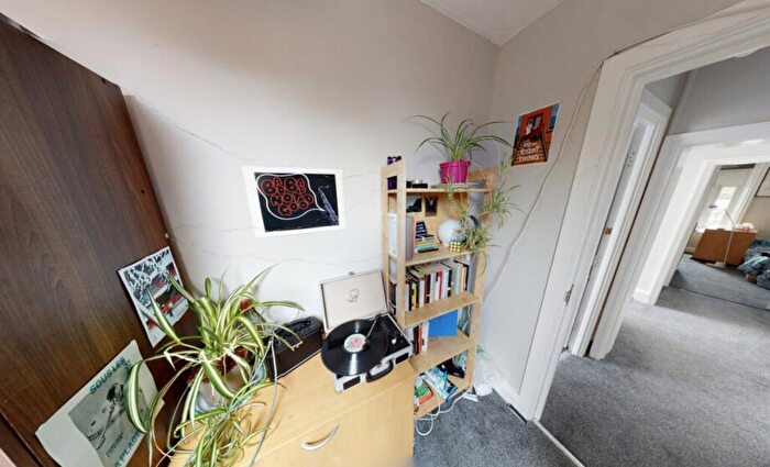 4 Bedroom Flat To Rent In Assistant Manager South Ashwood Villas, Leeds, LS6