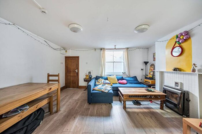 5 Bedroom House To Rent In Brokesley Street, Bow, London, E3