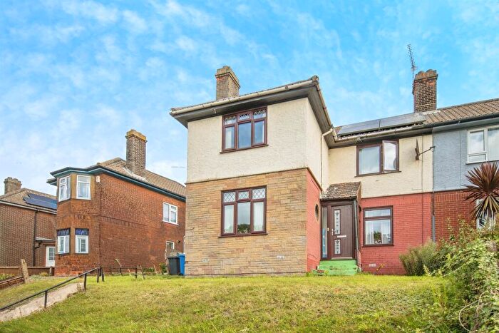4 Bedroom Semi-Detached House For Sale In Landseer Road, Ipswich, IP3
