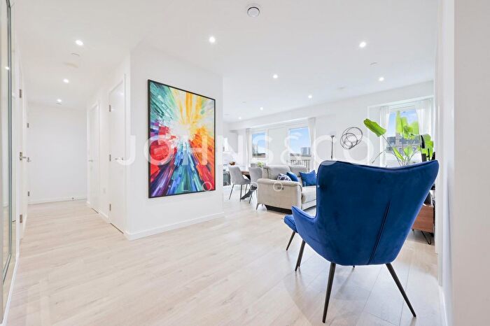 2 Bedroom Flat For Sale In Tyburn Gardens, Peto Street North, E16