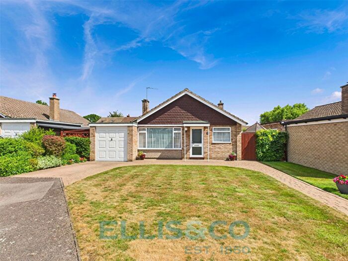 3 Bedroom Bungalow For Sale In Cavendish Close, Tonbridge, Kent, TN10