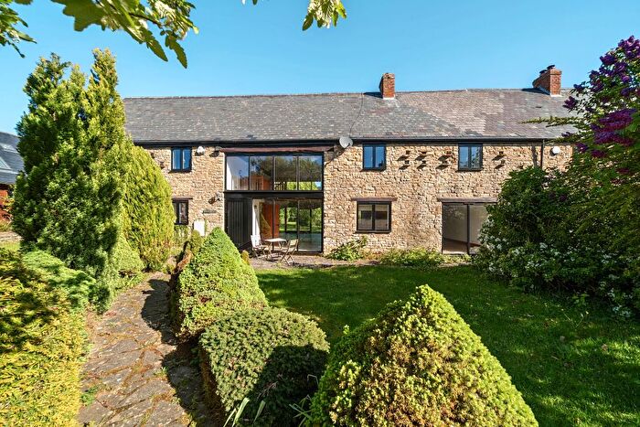 5 Bedroom Detached House For Sale In Astwick, Croughton, NN13
