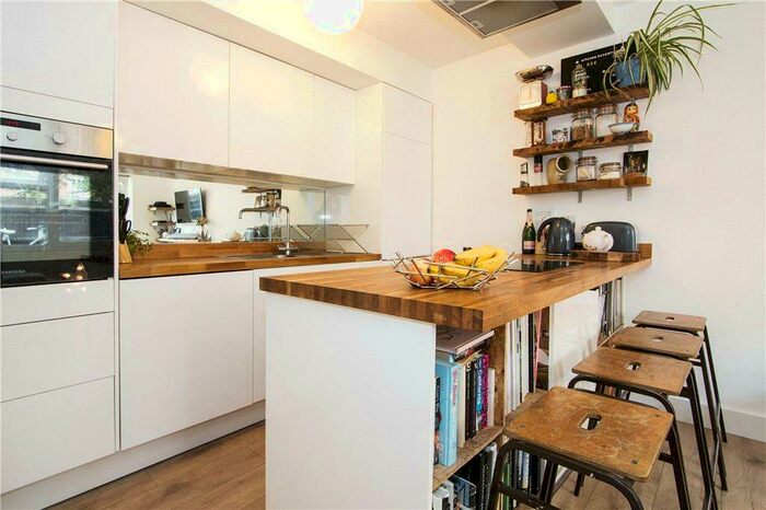 2 Bedroom Flat To Rent In Humberton Close, Homerton, London, Uk, E9