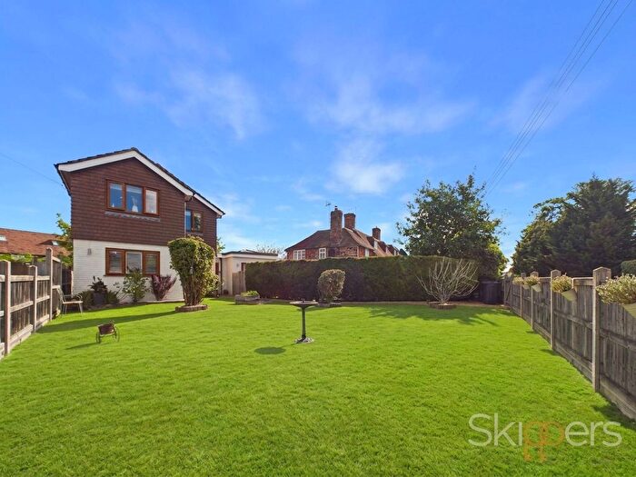 4 Bedroom Detached House For Sale In Front Road, Woodchurch, TN26
