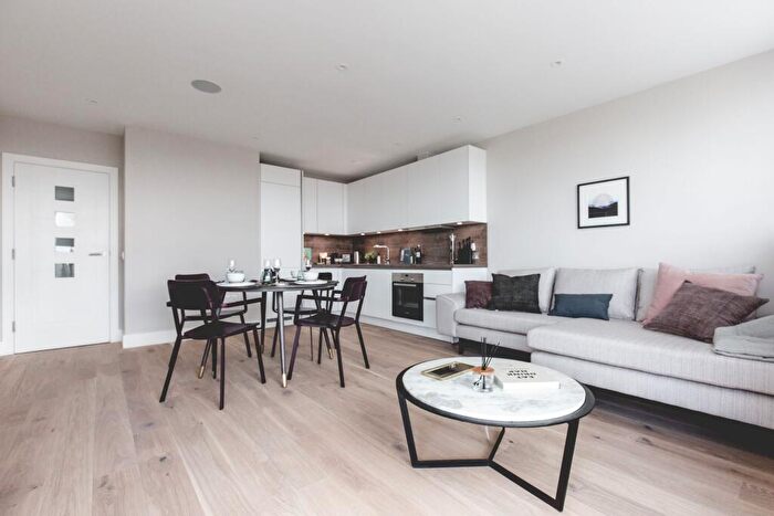 1 Bedroom Flat To Rent In Flat Sidcup House - Station Road, DA15