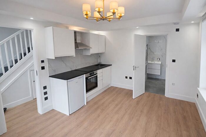 Studio To Rent In Banstock Road, Edgware, HA8