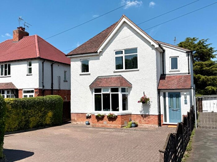 5 Bedroom Detached House For Sale In Alcester Road, Stratford-Upon-Avon, Warwickshire, CV37