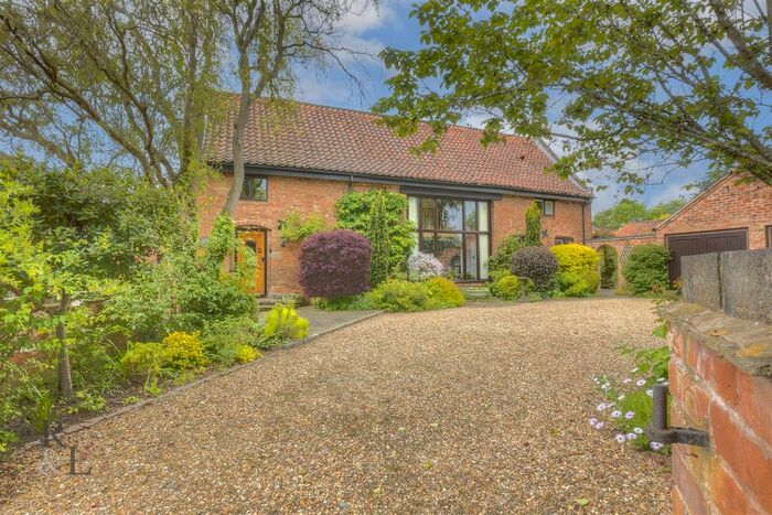 4 Bedroom Barn Conversion For Sale In Blackcliffe Farm Mews, Bradmore, Nottingham, NG11