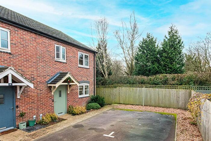 3 Bedroom Semi Detached House For Sale In Browns Meadow, Welford, Northampton, NN6