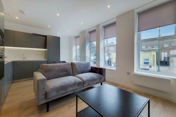 2 Bedroom Flat To Rent In Capital House, - High Road, Leytonstone, London, E11