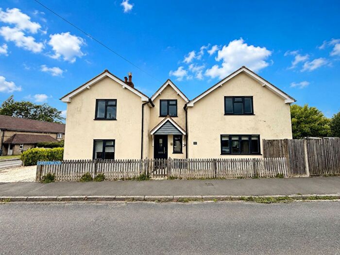 4 Bedroom Semi Detached House For Sale In Vale Road, Woodfalls, Salisbury, Wiltshire, SP5