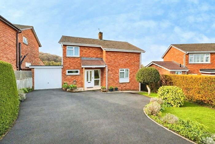 3 Bedroom Detached House For Sale In Westfield, Dursley, GL11