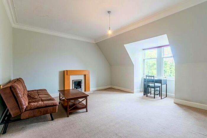 2 Bedroom Flat To Rent In Craigmillar Park, Edinburgh, EH16