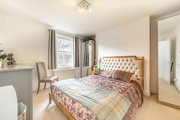 2 Bedroom Maisonette To Rent In Harwood Road, Fulham, SW6