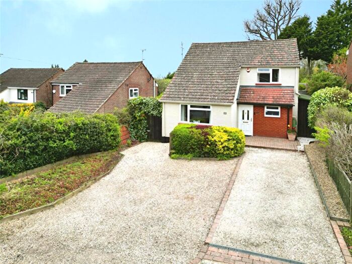 3 Bedroom Detached House For Sale In Crowthorne Road, Sandhurst, Berkshire, GU47