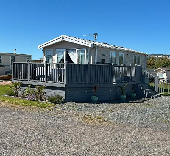 2 Bedroom Mobile/park Home For Sale In Murray Villas, Heugh Road, Portpatrick, Stranraer, DG9