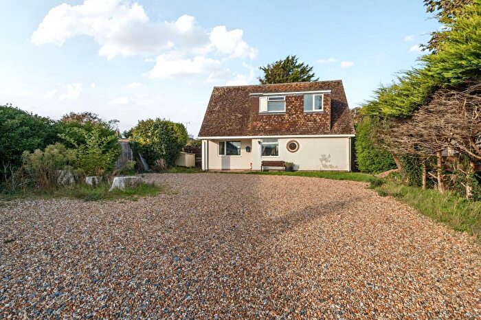 4 Bedroom Detached House For Sale In Pryors Lane, Aldwick, Bognor Regis, PO21