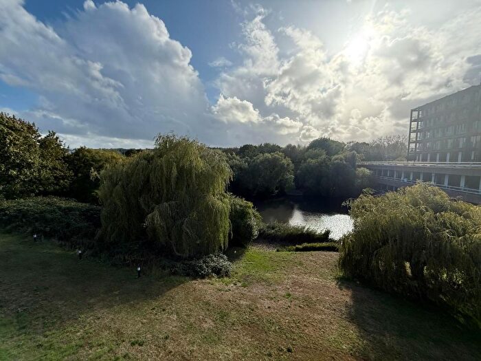 1 Bedroom Flat To Rent In Lake Shore Drive, Bristol, BS13