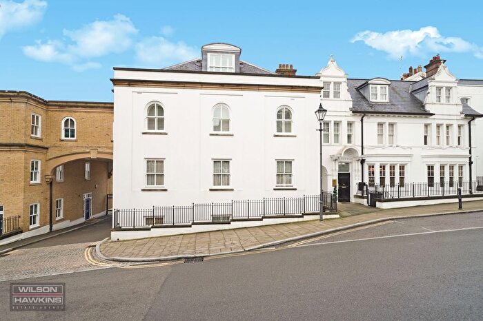 2 Bedroom Flat For Sale In King Henry Mews, Harrow On The Hill, HA2