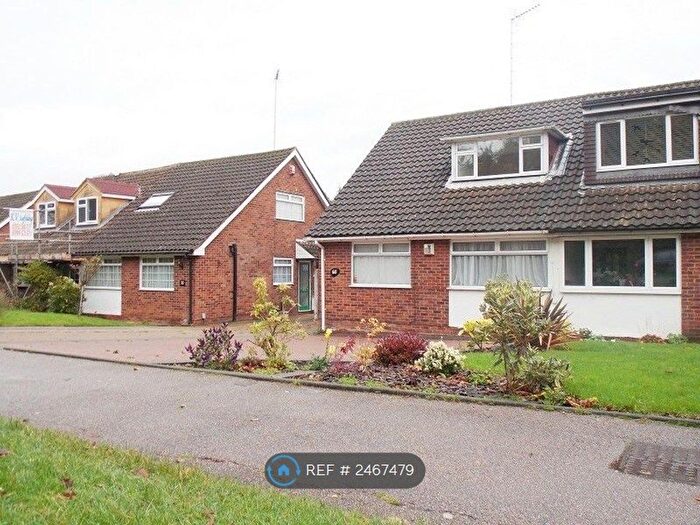 4 Bedroom End Of Terrace House To Rent In Santers Lane, Potters Bar, EN6