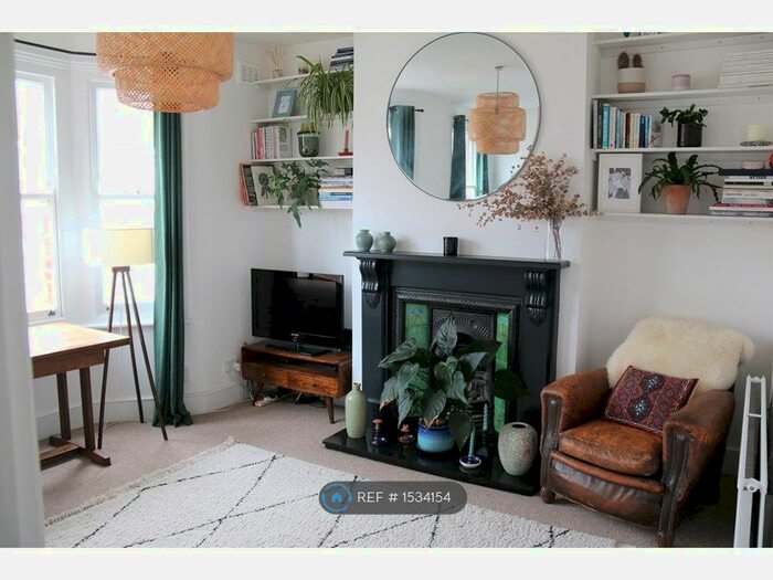 2 Bedroom Flat To Rent In Peckham Rye, London, SE15