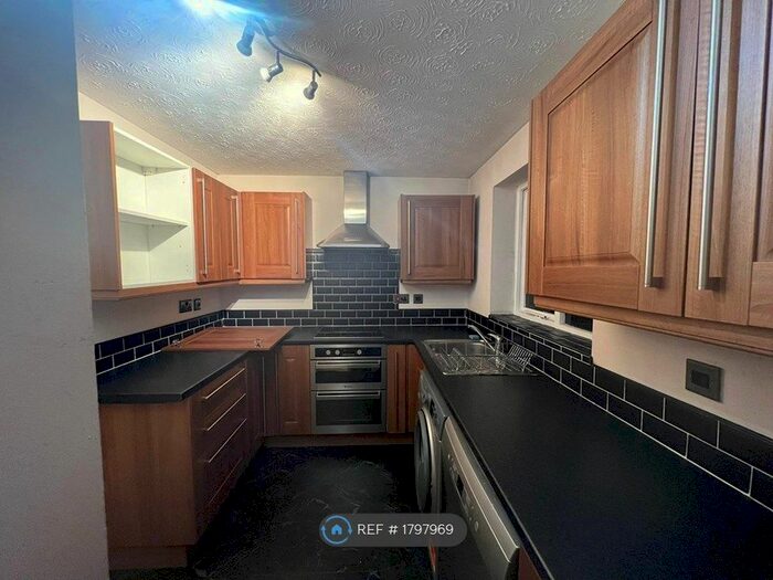 1 Bedroom Flat To Rent In Heberden Court, Purfleet, RM19