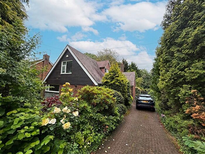 4 Bedroom Detached Bungalow For Sale In Sefton Drive, Worsley, M28