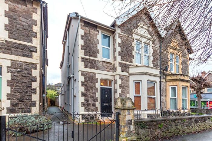 3 Bedroom Semi Detached House For Sale In Severn Road, Weston-super-Mare, Somerset, BS23