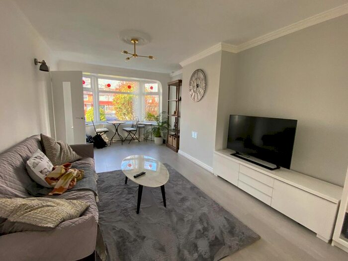 3 Bedroom Semi-Detached House To Rent In Lancaster Road, Salford, M6