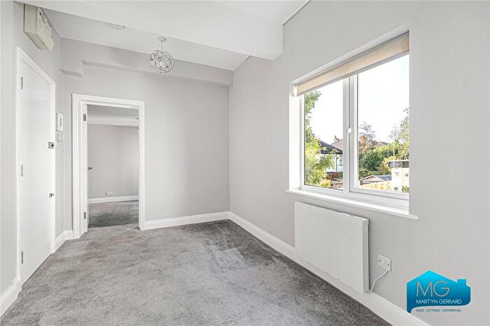 1 Bedroom Apartment To Rent In High Street, High Barnet, Hertfordshire, EN5