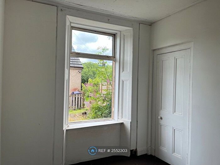 1 Bedroom Flat To Rent In East Main Street, Darvel, KA17