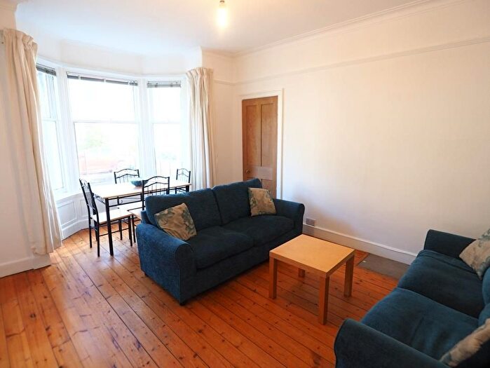 2 Bedroom Flat To Rent In Rosebank Grove, Trinity, Edinburgh, EH5