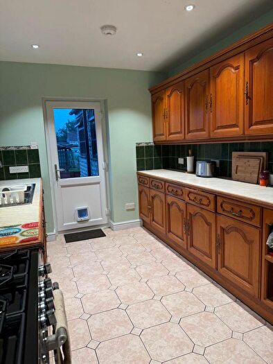 3 Bedroom Semi-Detached House To Rent In Derriads Green, SN14
