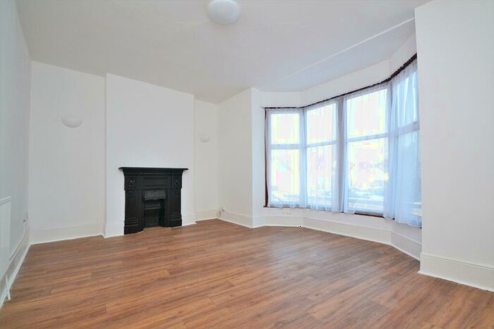 3 Bedroom Flat To Rent In Lewisham High Street London, SE13