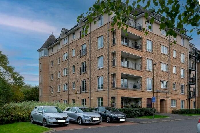 2 Bedroom Flat To Rent In Powderhall Brae, Edinburgh, EH7