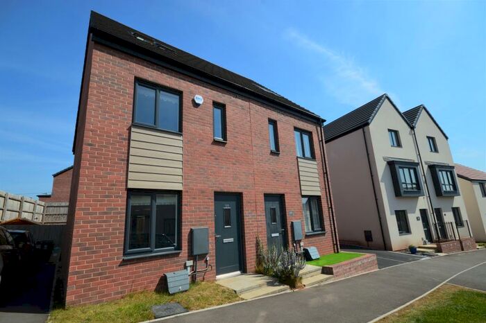 3 Bedroom Semi-Detached House To Rent In Mortimer Avenue, Old St Mellons, CF3