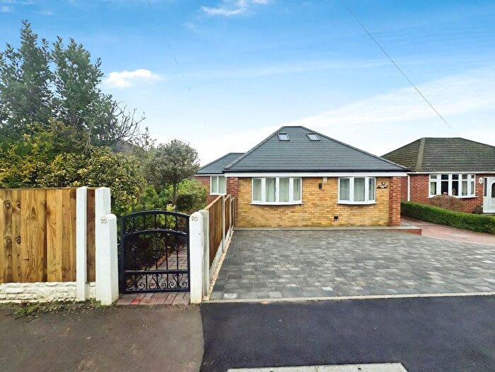 3 Bedroom Detached Bungalow To Rent In Chartwell Avenue, Wingerworth, Chesterfield, S42