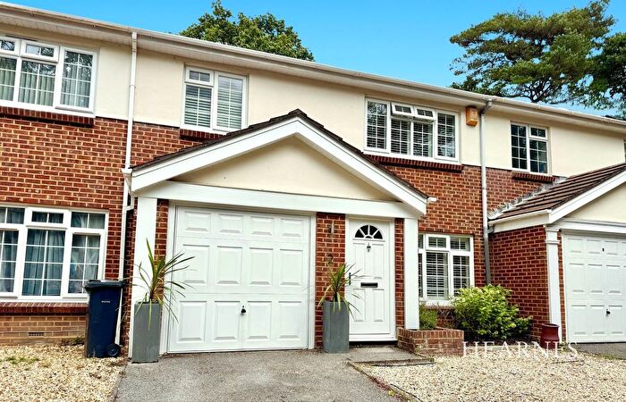 3 Bedroom Terraced House For Sale In St Ives Gardens, Meyrick Park, Bournemouth, BH2