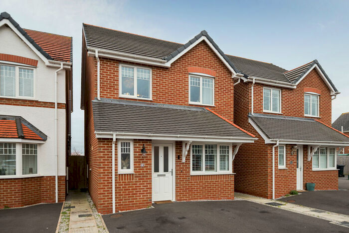 3 Bedroom Detached House For Sale In Greenfield Park, Chester, CH4