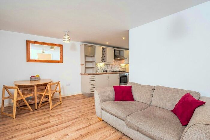 1 Bedroom Flat To Rent In Hutchinson Way, Radcliffe, Manchester, M26