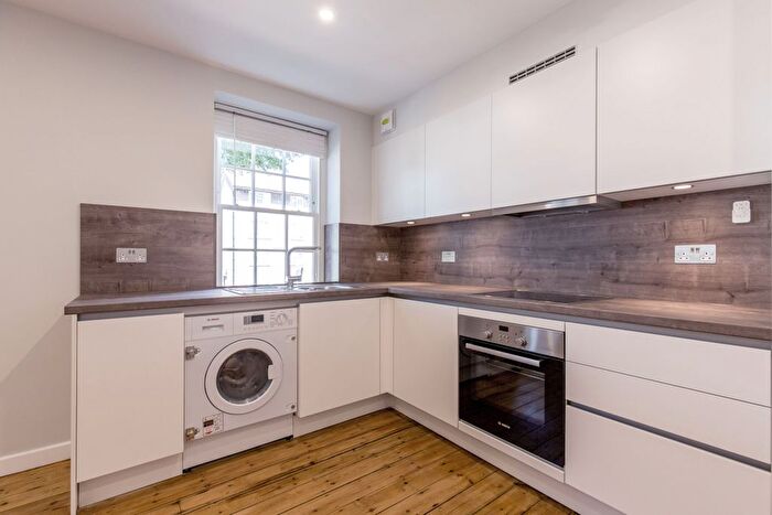 3 Bedroom Flat To Rent In Brenthouse Road, London, E9