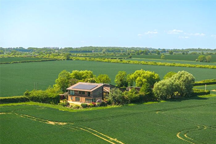 5 Bedroom Detached House For Sale In Birchfield Road, Great Barford, Bedfordshire, MK44