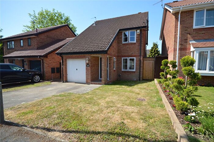3 Bedroom Detached House For Sale In Catesby Green, Luton, Bedfordshire, LU3