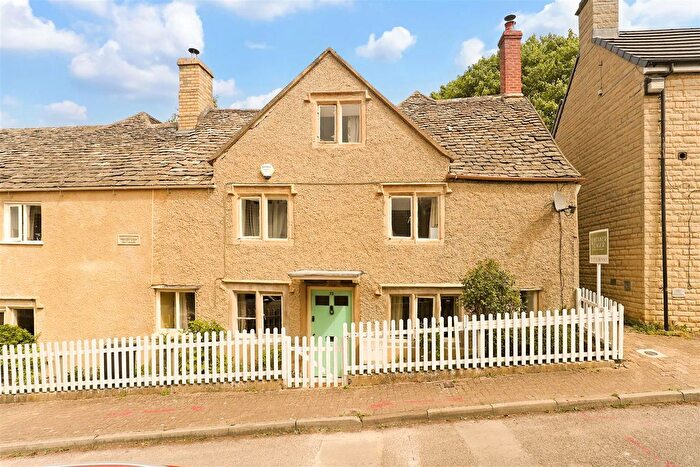 4 Bedroom Semi-Detached House For Sale In Chapel Street, Stroud, GL5