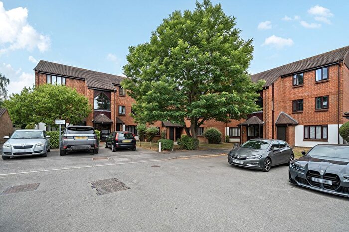 1 Bedroom Flat For Sale In Kilmington Close, Bracknell, RG12