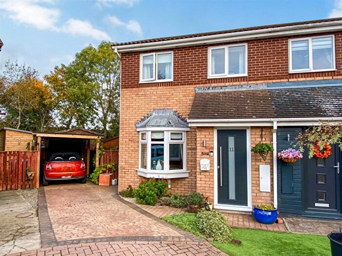 3 Bedroom Semi Detached House For Sale In Yarrow Court, Woodham, DL5